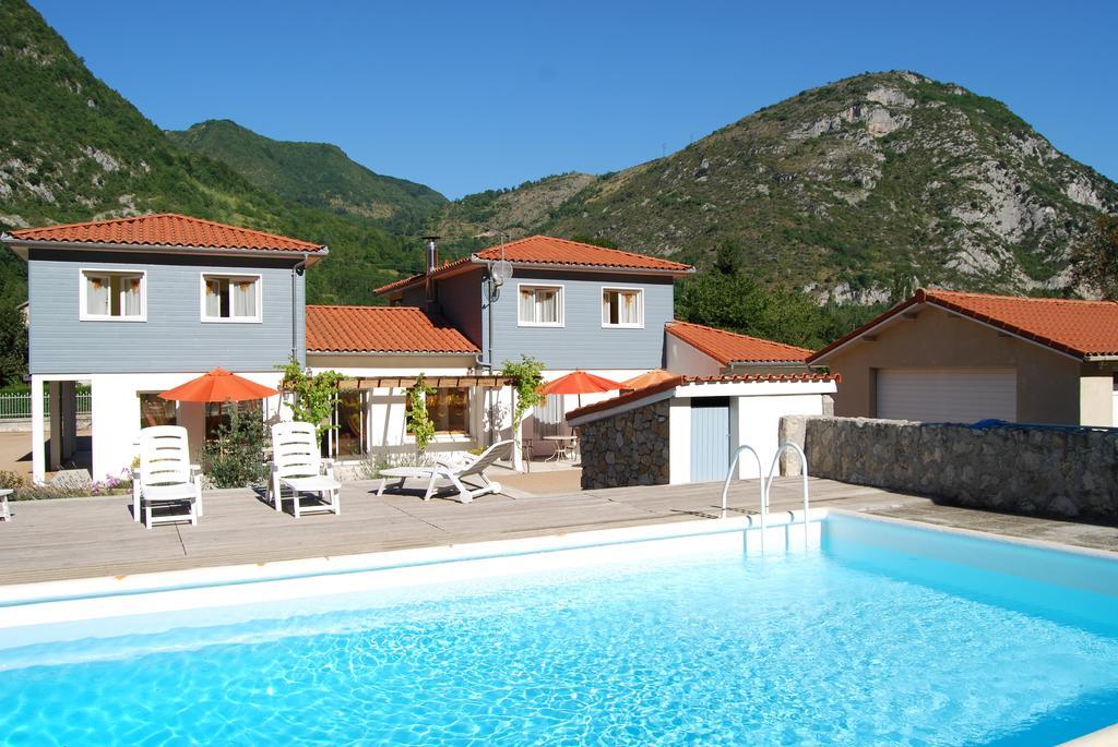 Les Terrasses De Castelmerle Niaux Exterior photo